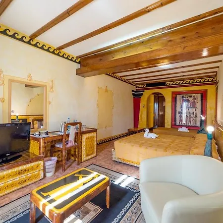 Boutique 3* Пафос