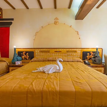 Boutique Pafos